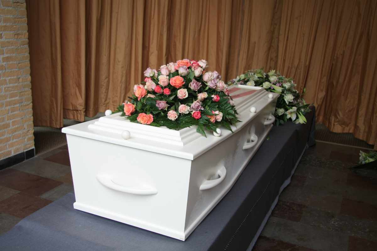 bara bianca con fiori