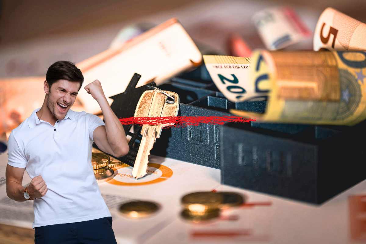 soldi chiavi di casa uomo felice